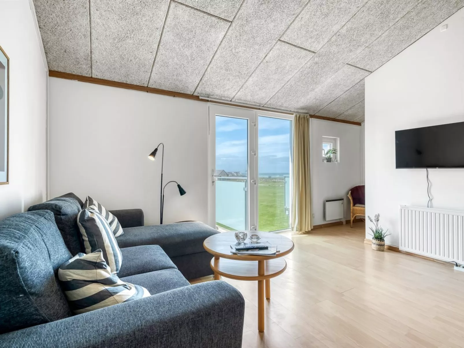 "Salka" - 150m from the sea-Binnen