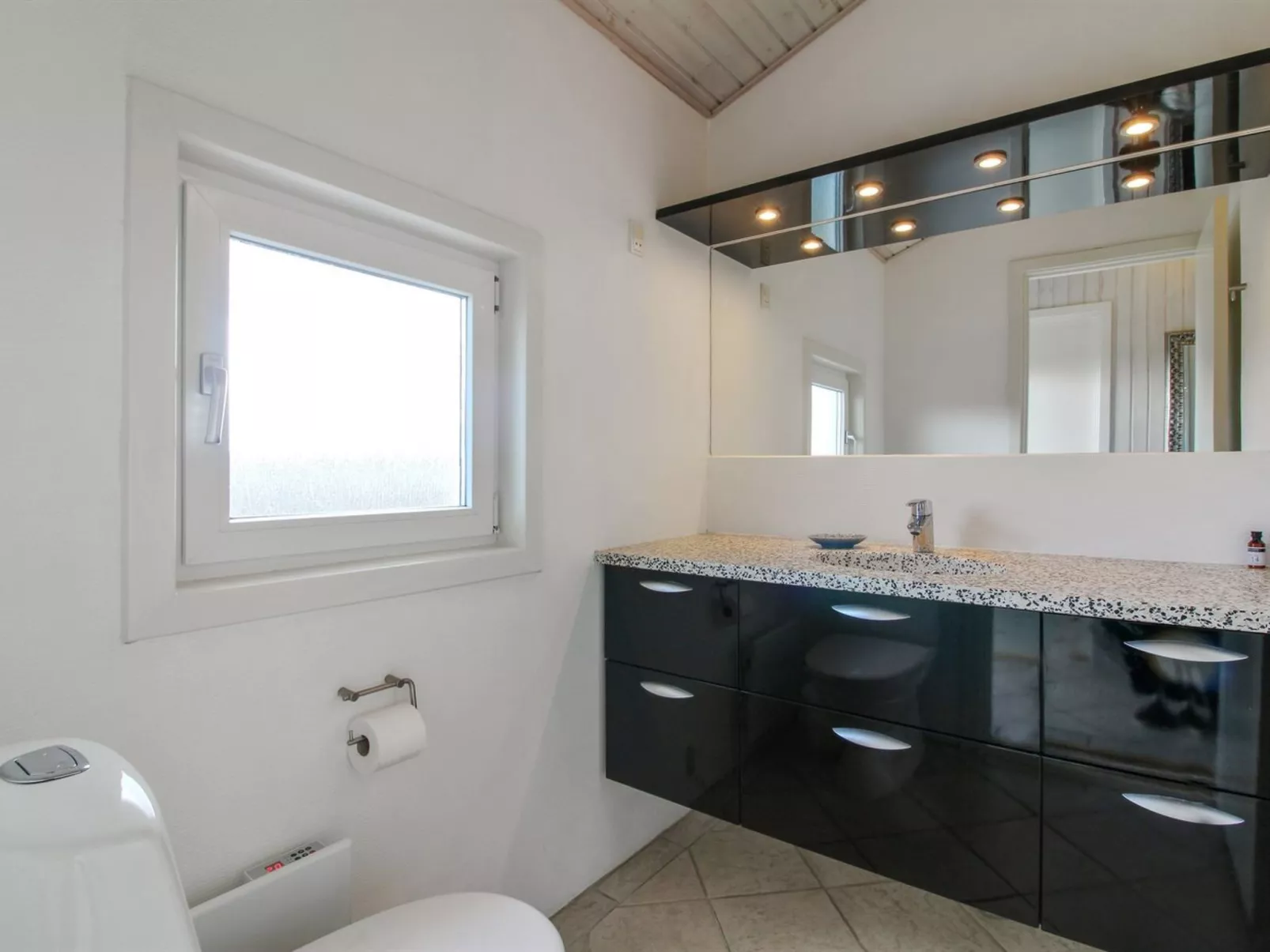 "Falka" - 800m from the sea-Binnen