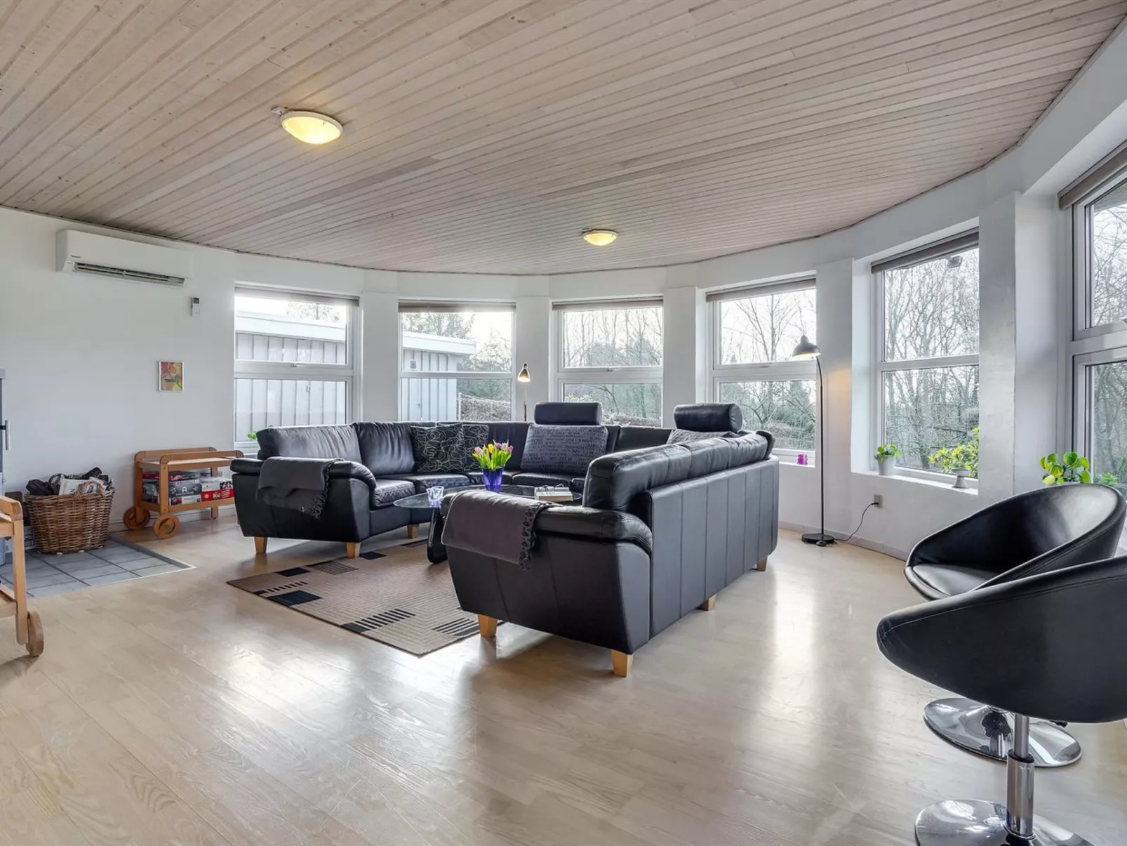 "Wyatt" - 30km from the sea-Binnen