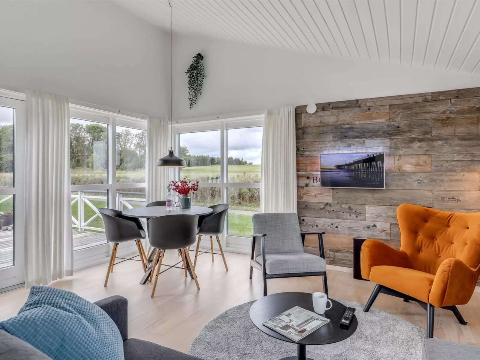 "Helemine" - 2.8km from the sea-Binnen