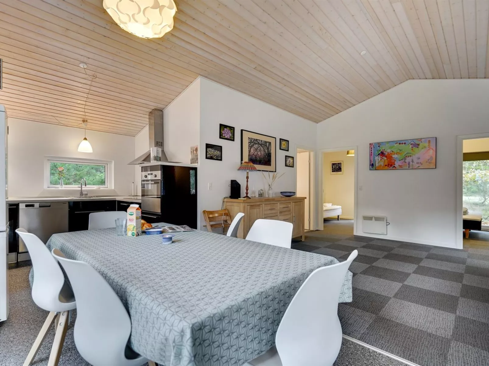 "France" - 1.1km from the sea-Binnen