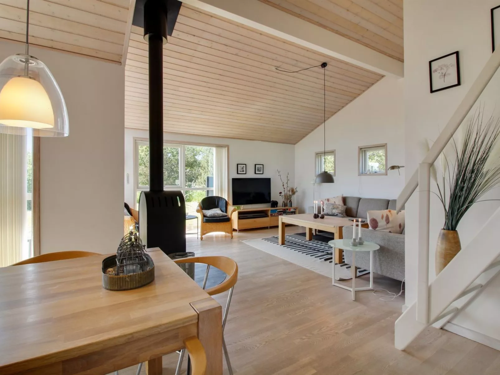 "Hampus" - 500m from the sea-Binnen