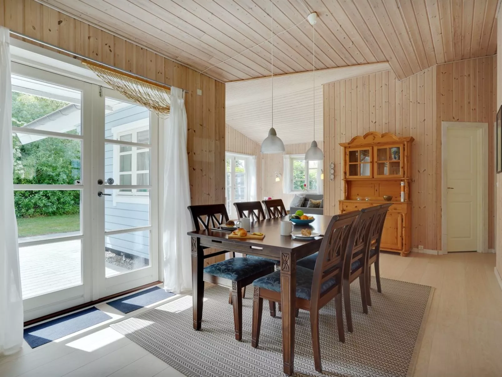 "Aldis" - 300m from the sea-Binnen