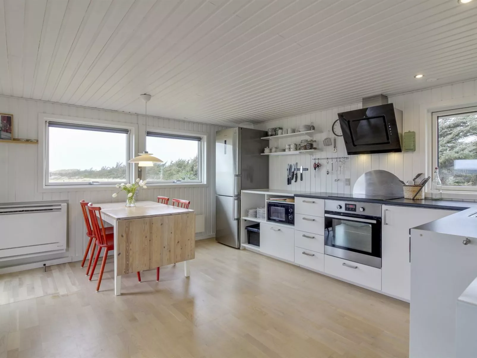 "Carelle" - 300m from the sea-Binnen