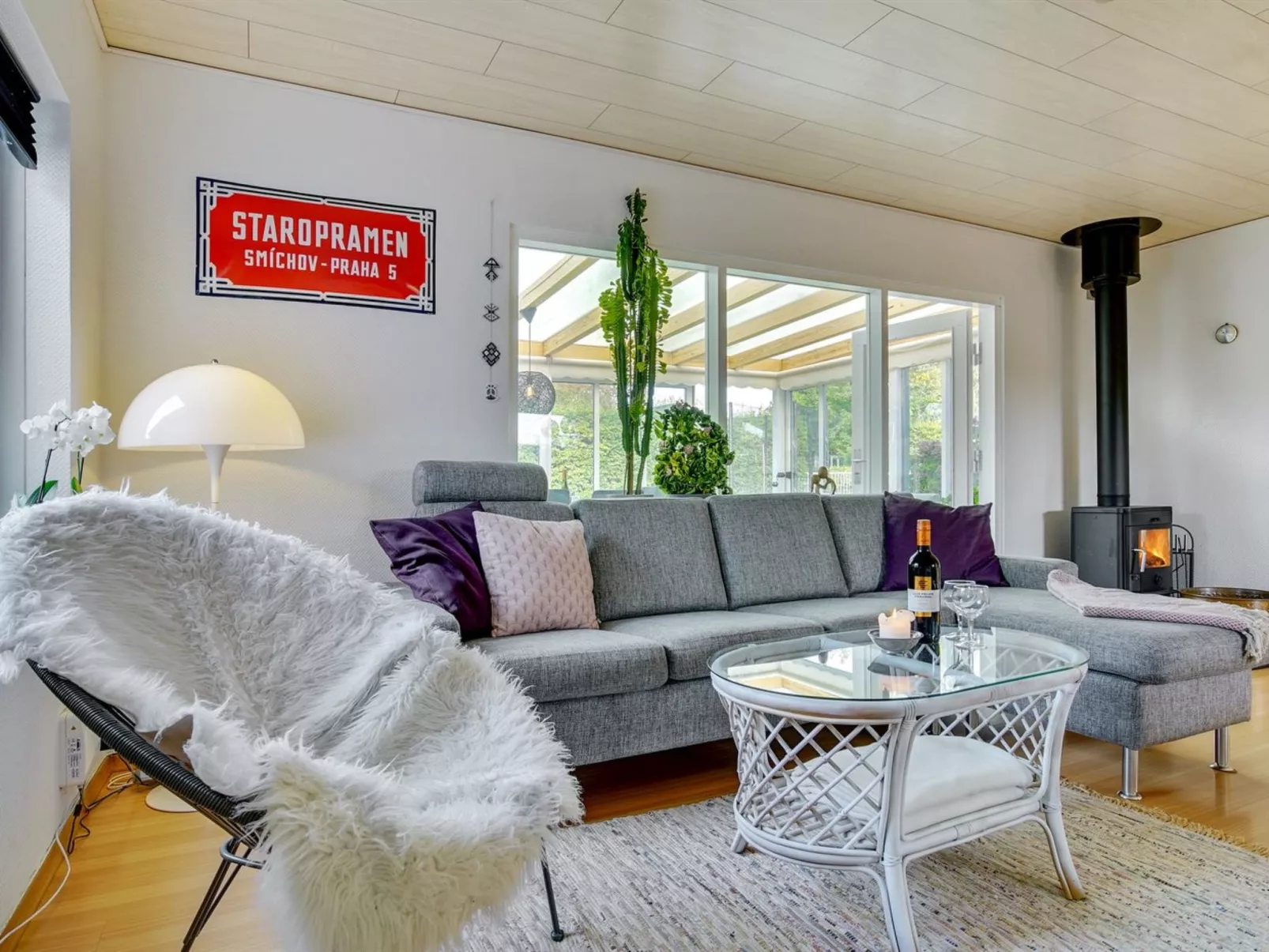 "Hattie" - 100m from the sea-Binnen