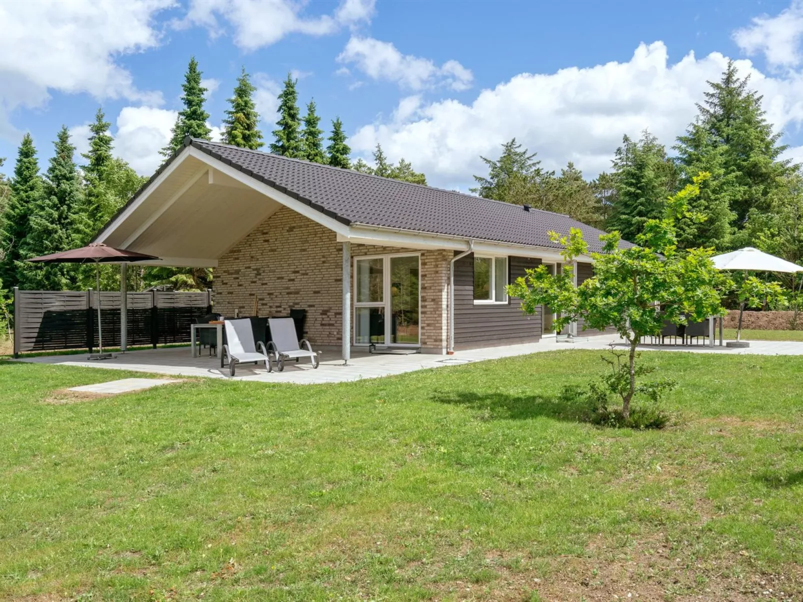 "Alona" - 250m from the sea-Buiten