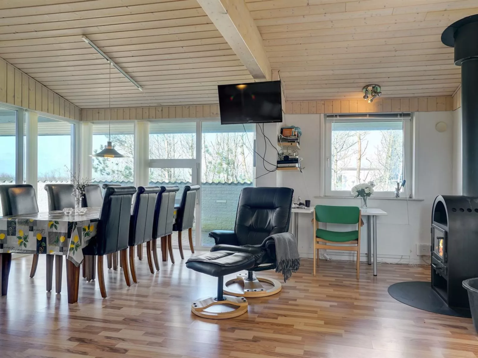 "Anselma" - 800m to the fjord-Binnen