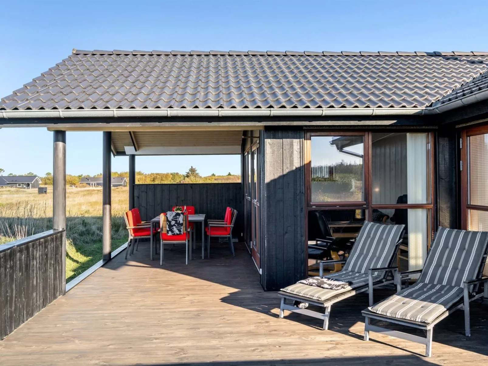 "Finna" - 1km from the sea-Buiten