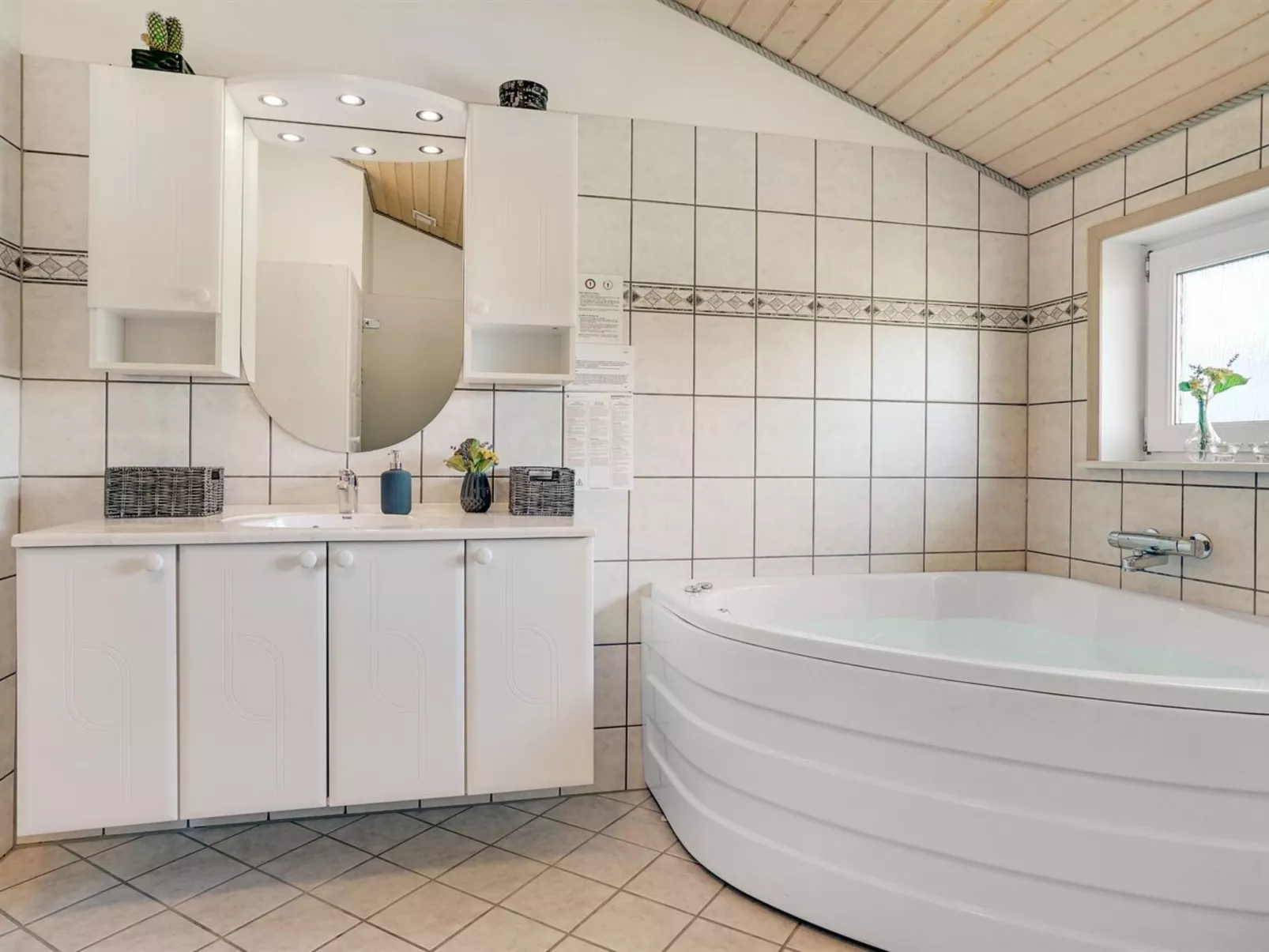 "Ivar" - 900m from the sea-Binnen