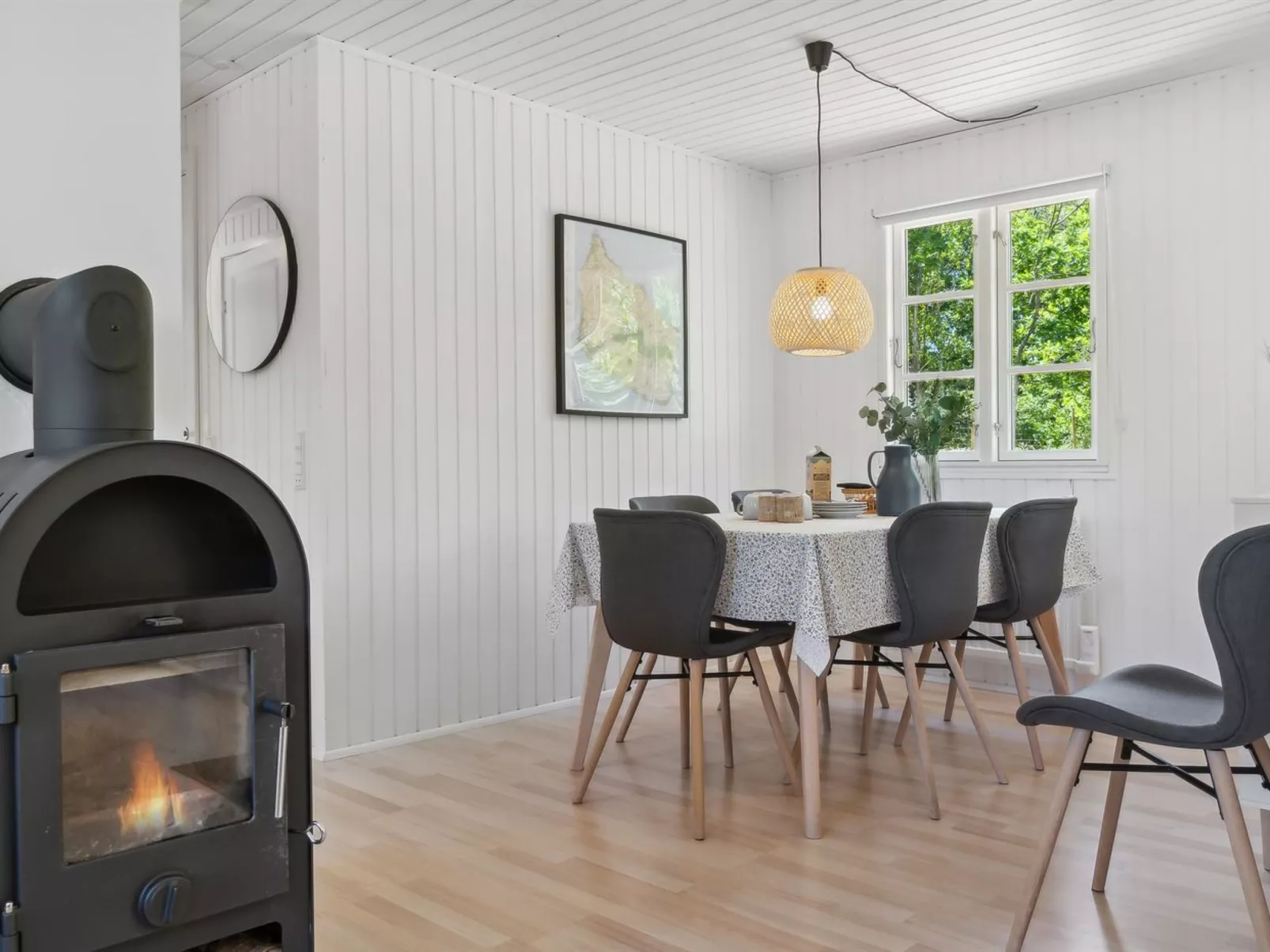 "Malou" - 350m from the sea-Binnen