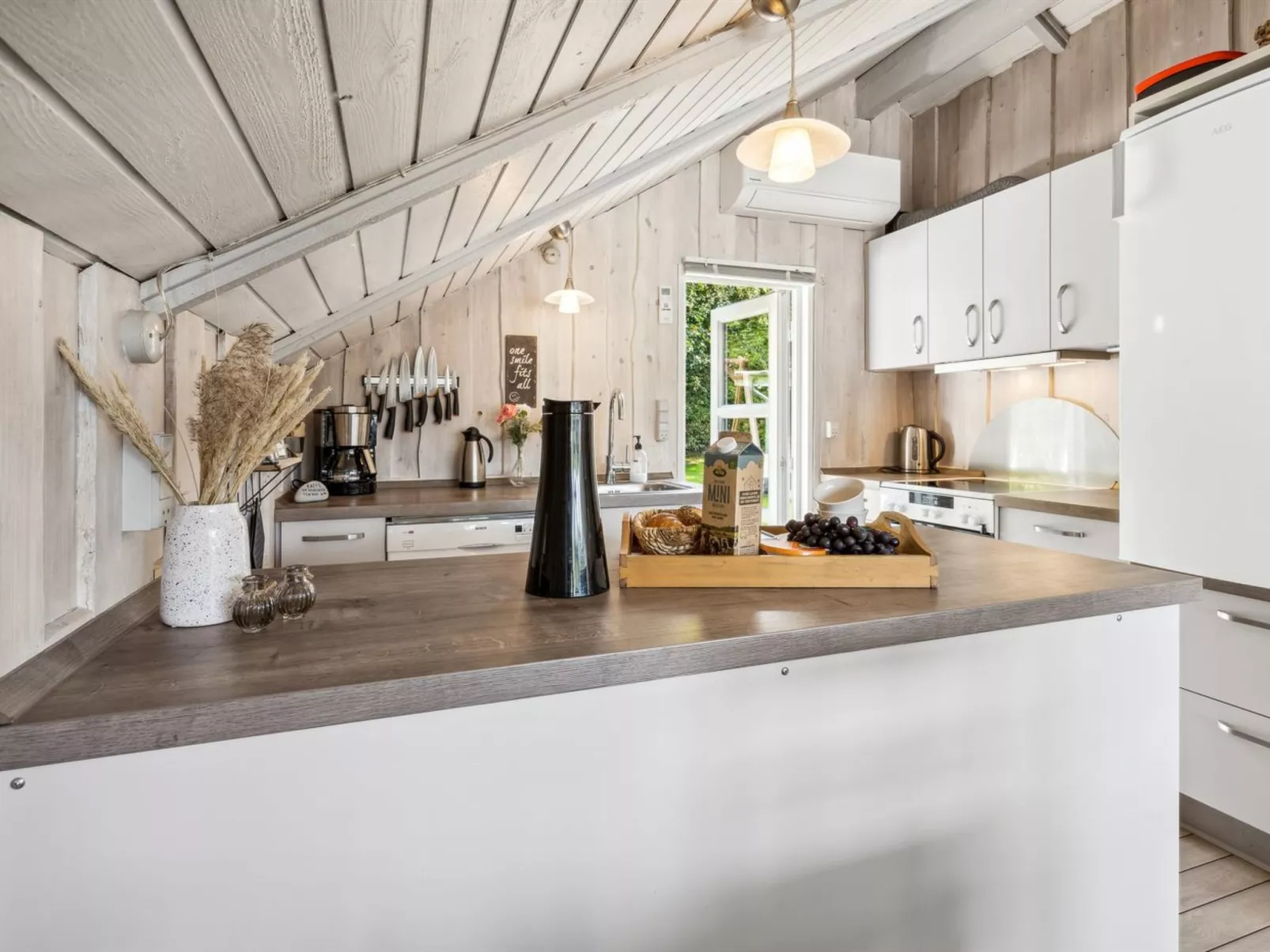 "Ines" - 25km from the sea-Binnen