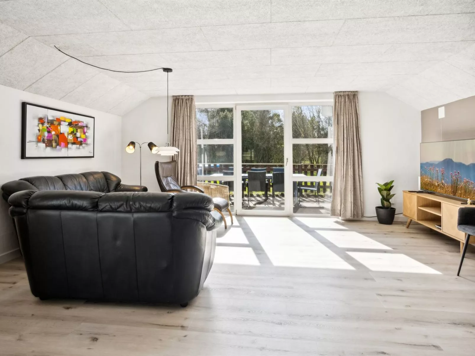 "Botulf" - 3.8km from the sea-Binnen