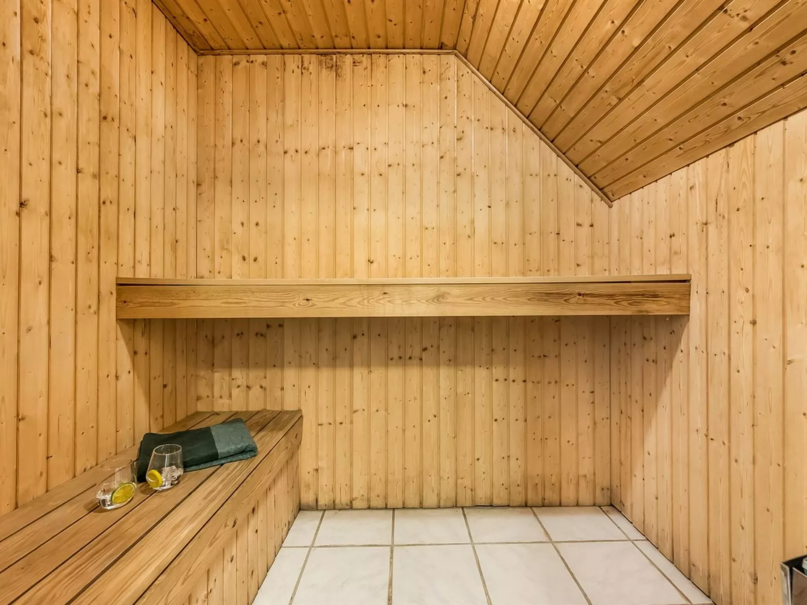 "Aane" - 1.8km from the sea-Binnen