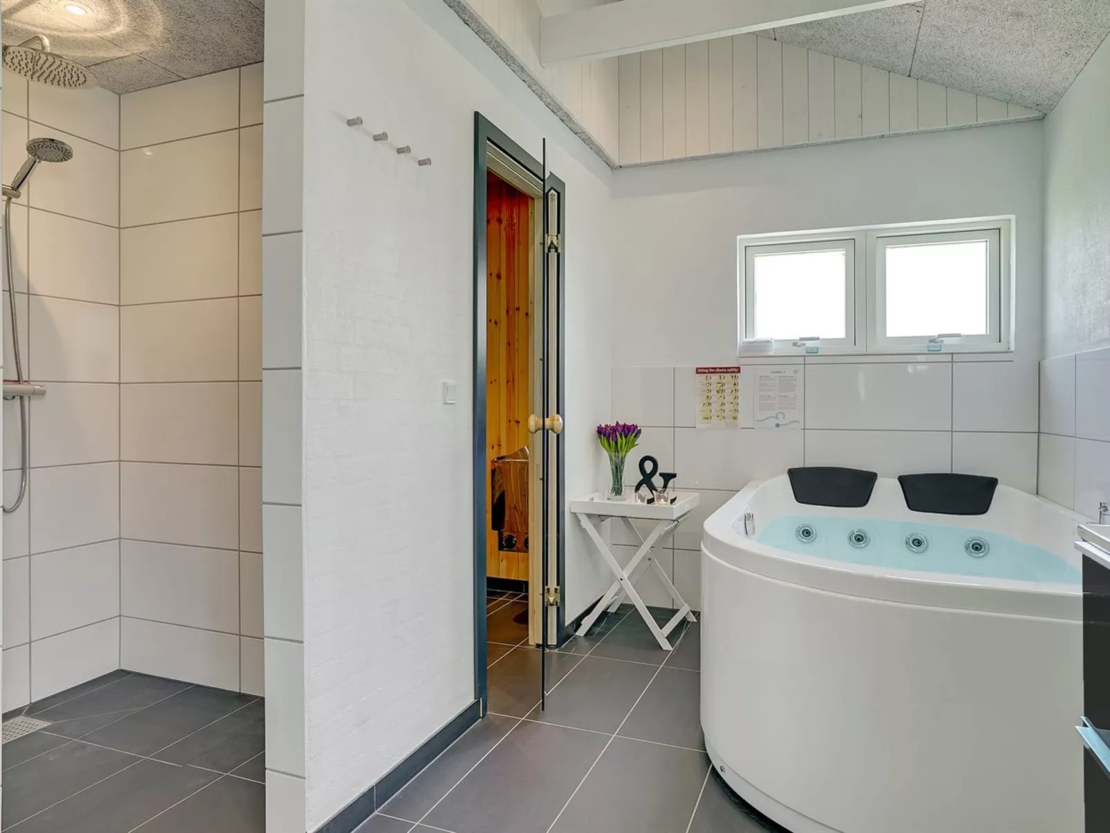 "Aldina" - 1.5km from the sea-Binnen