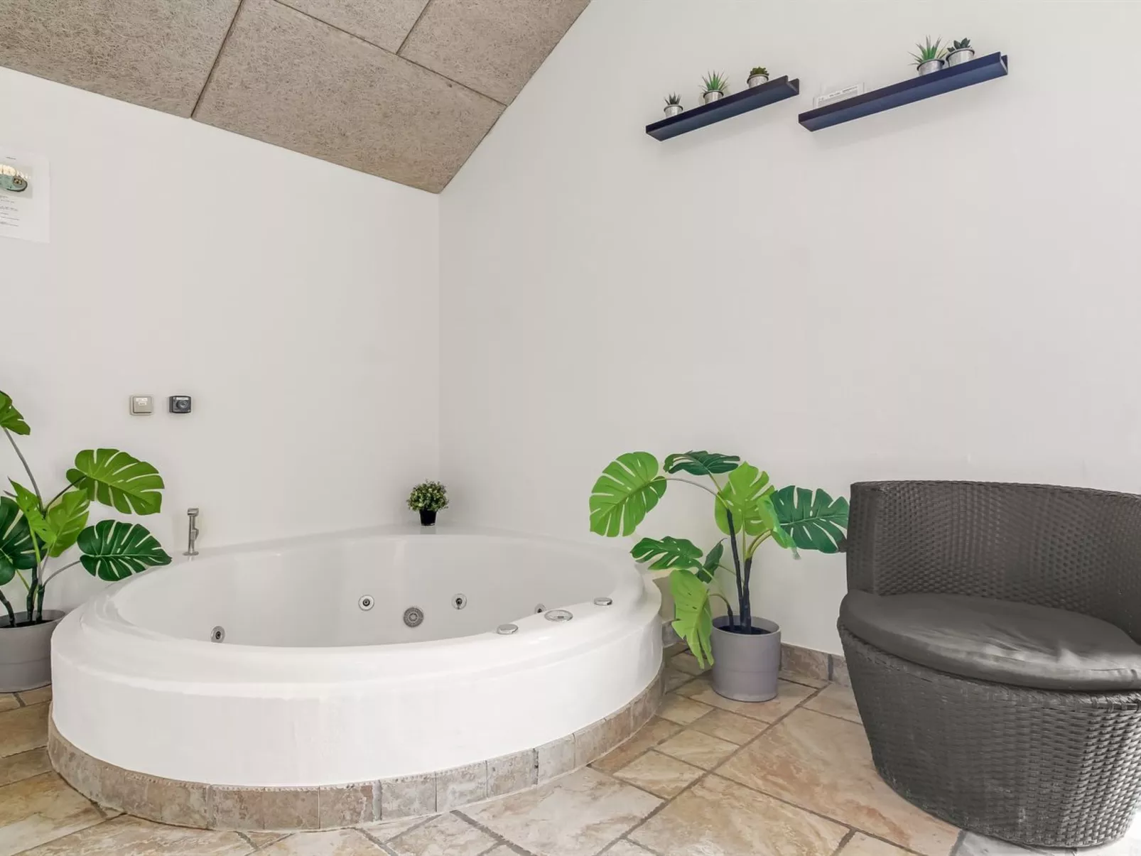 "Steen" - 800m from the sea-Binnen