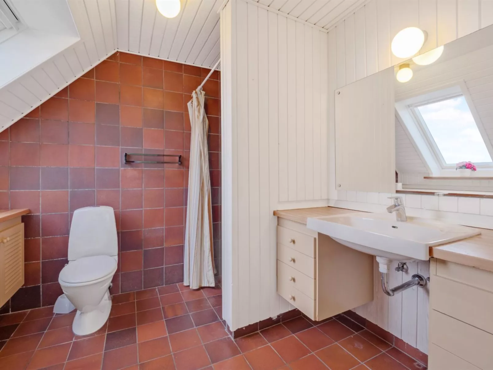 "Emmie" - 50m to the fjord-Binnen