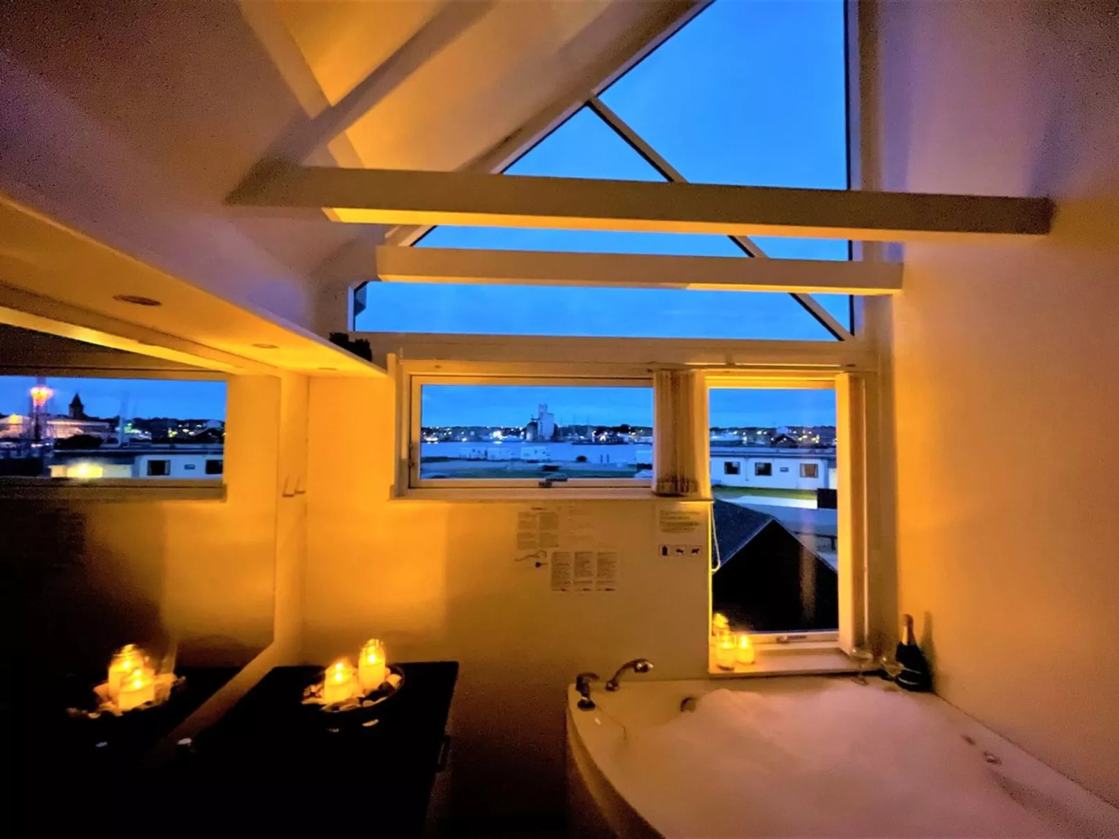 "Lucjan" - 50m from the sea-Binnen