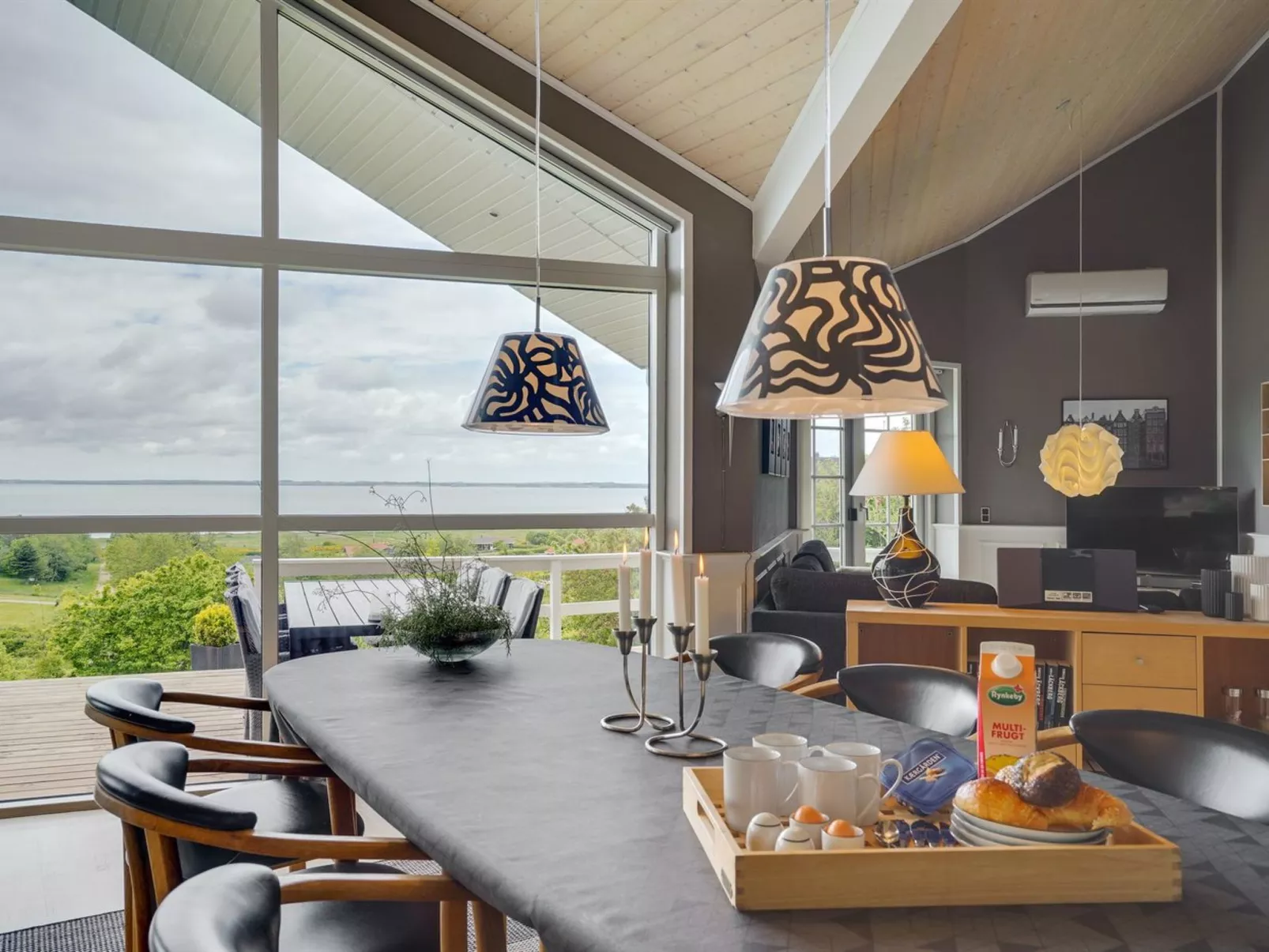 "Regnwald" - 400m to the fjord-Binnen