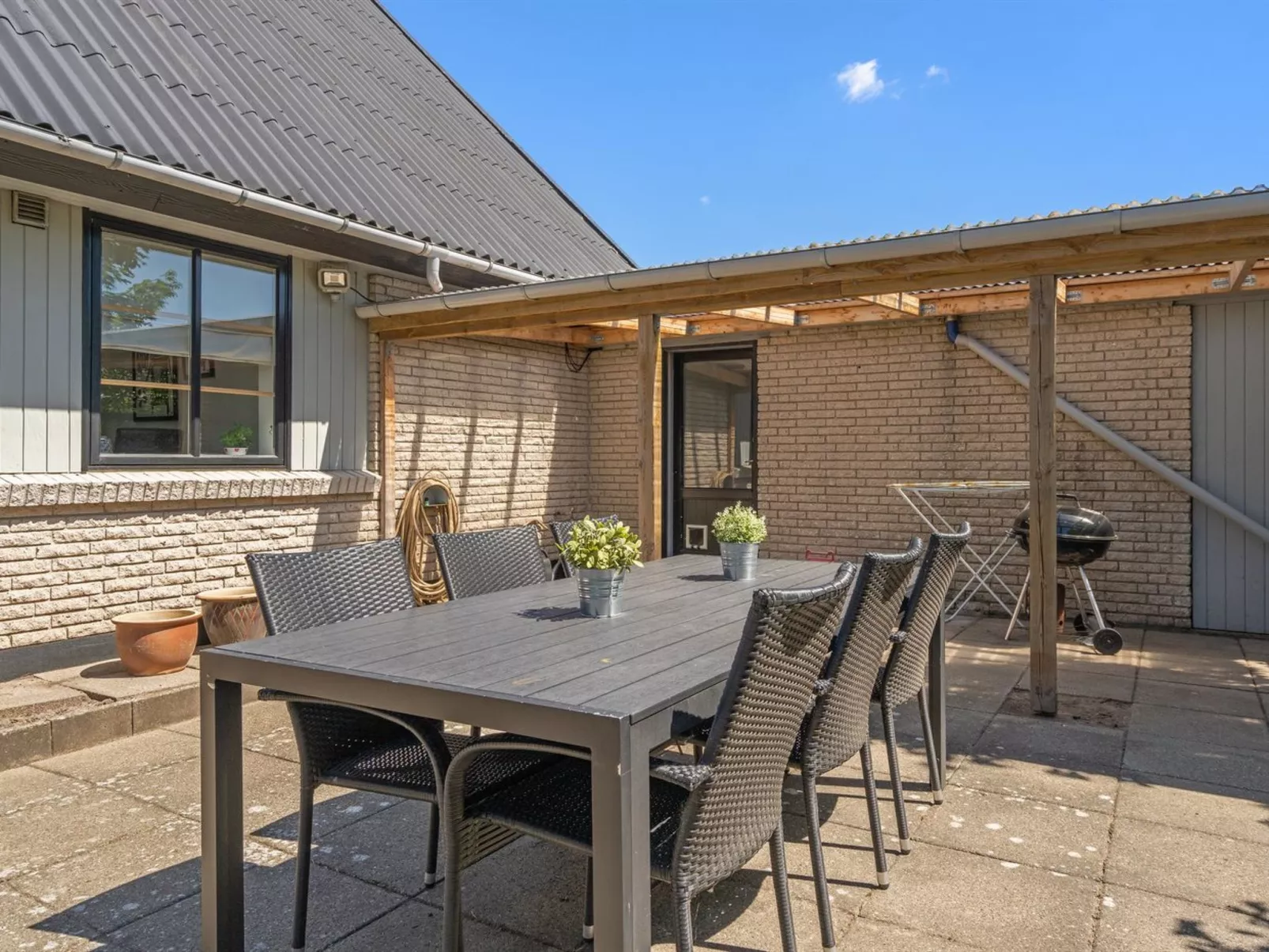 "Marka" - 2.5km from the sea-Buiten