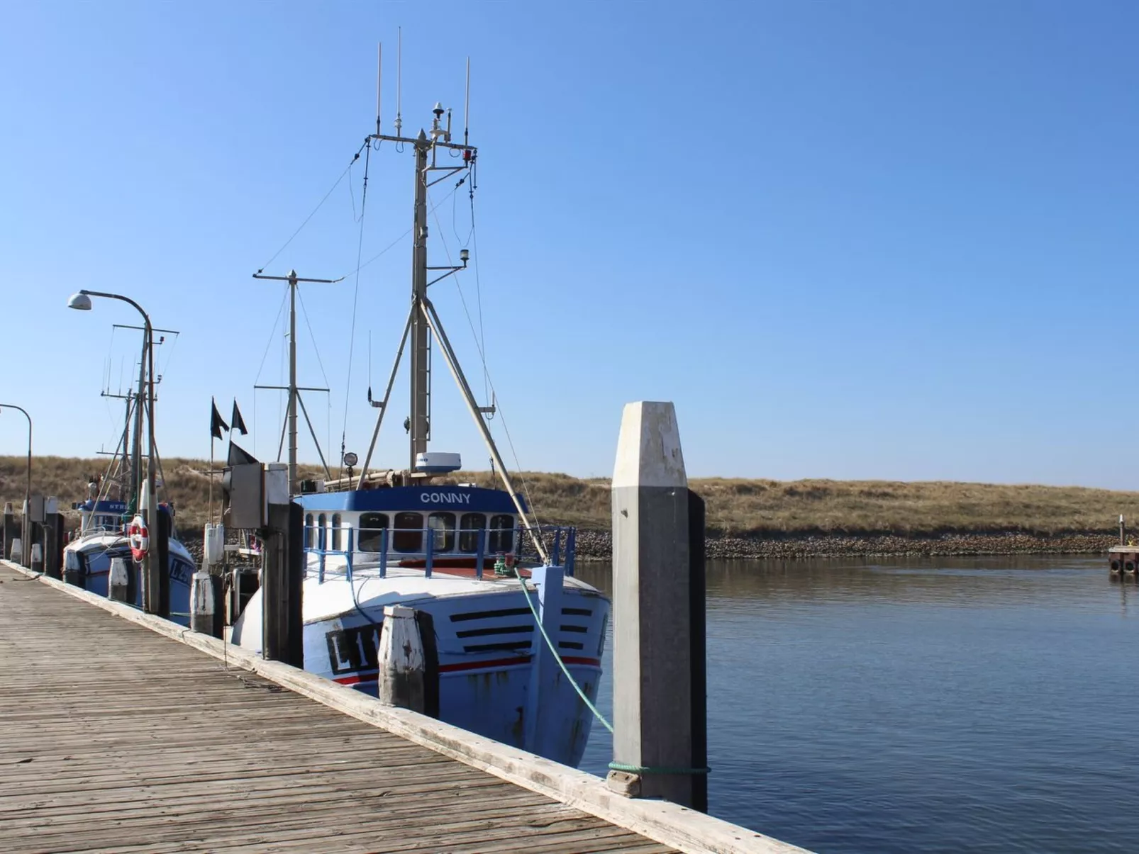 "Raisa" - 200m to the fjord-Buiten