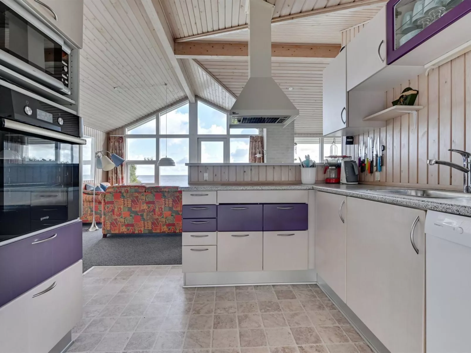 "Keti" - 5m from the sea-Binnen