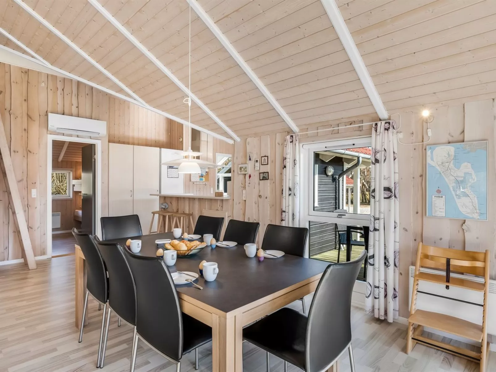 "Germaine" - 1.2km from the sea-Binnen