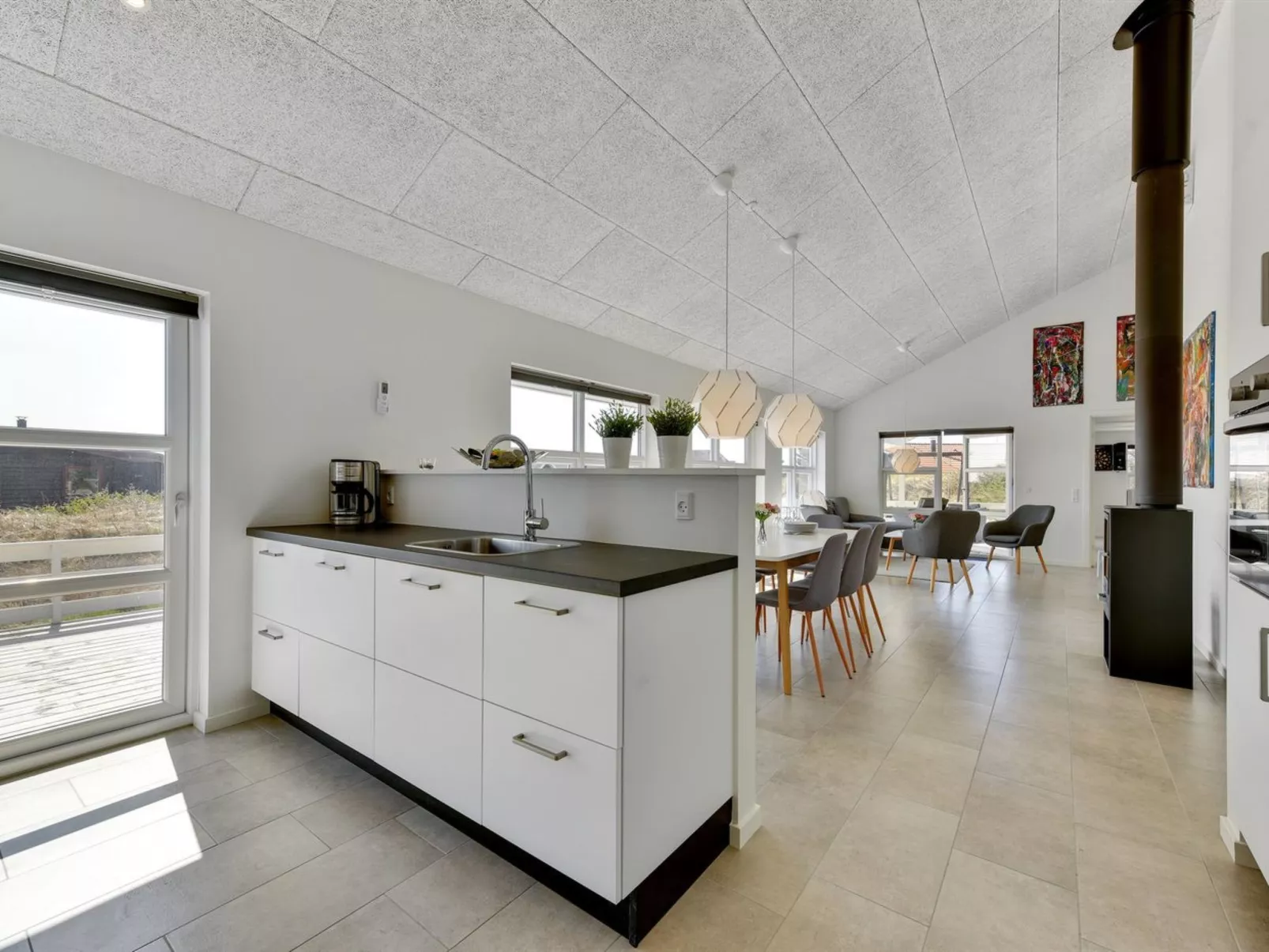 "Karen" - 900m from the sea-Binnen