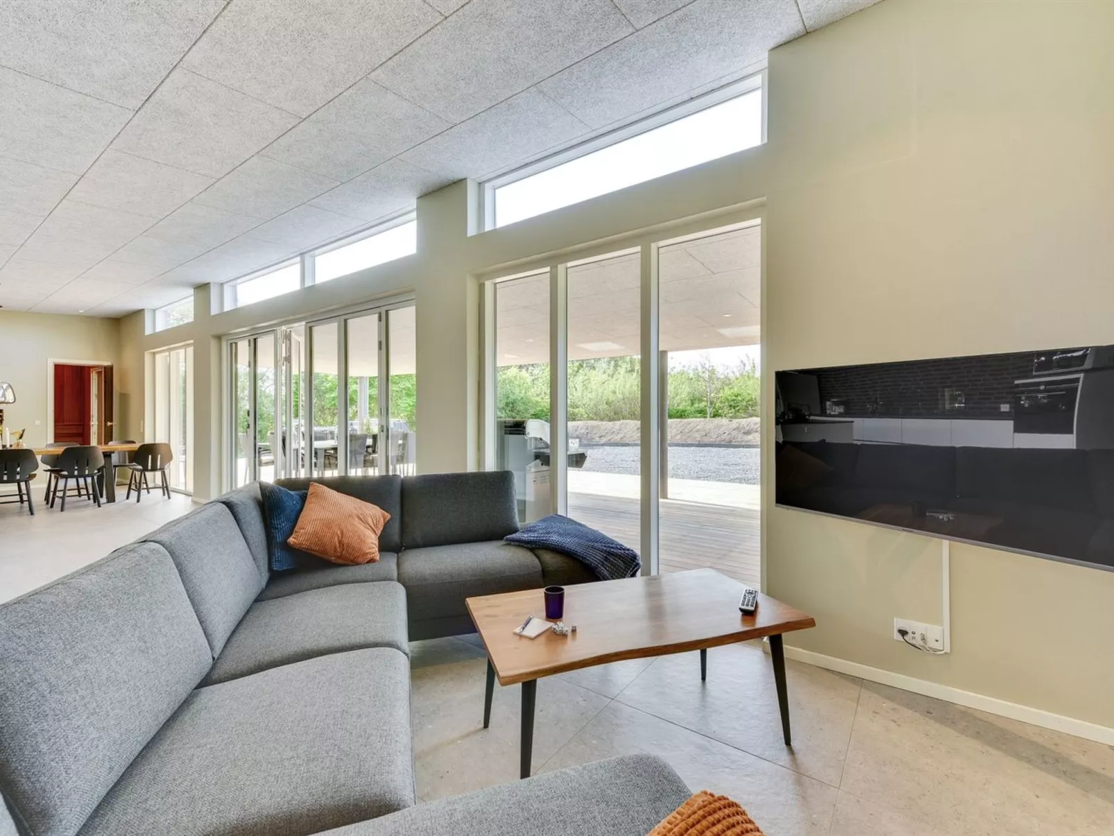 "Hiorulf" - 1.4km from the sea-Binnen