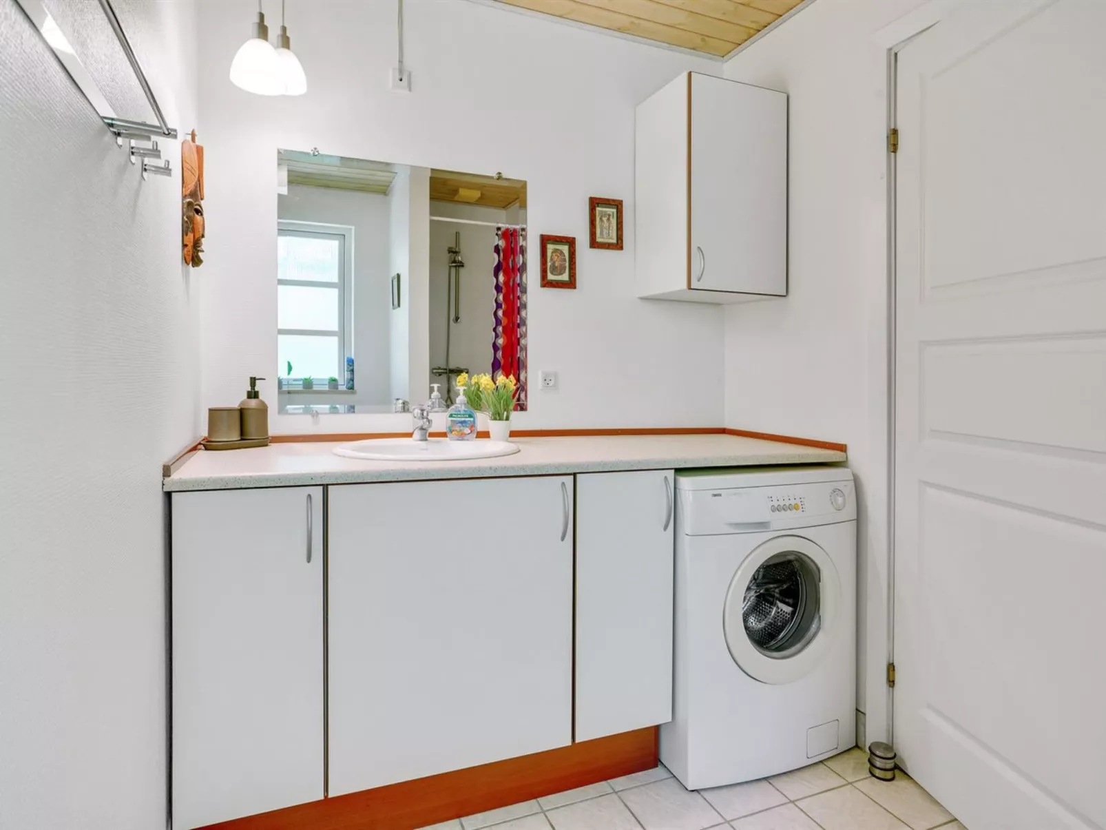 "Tian" -  from the sea-Binnen