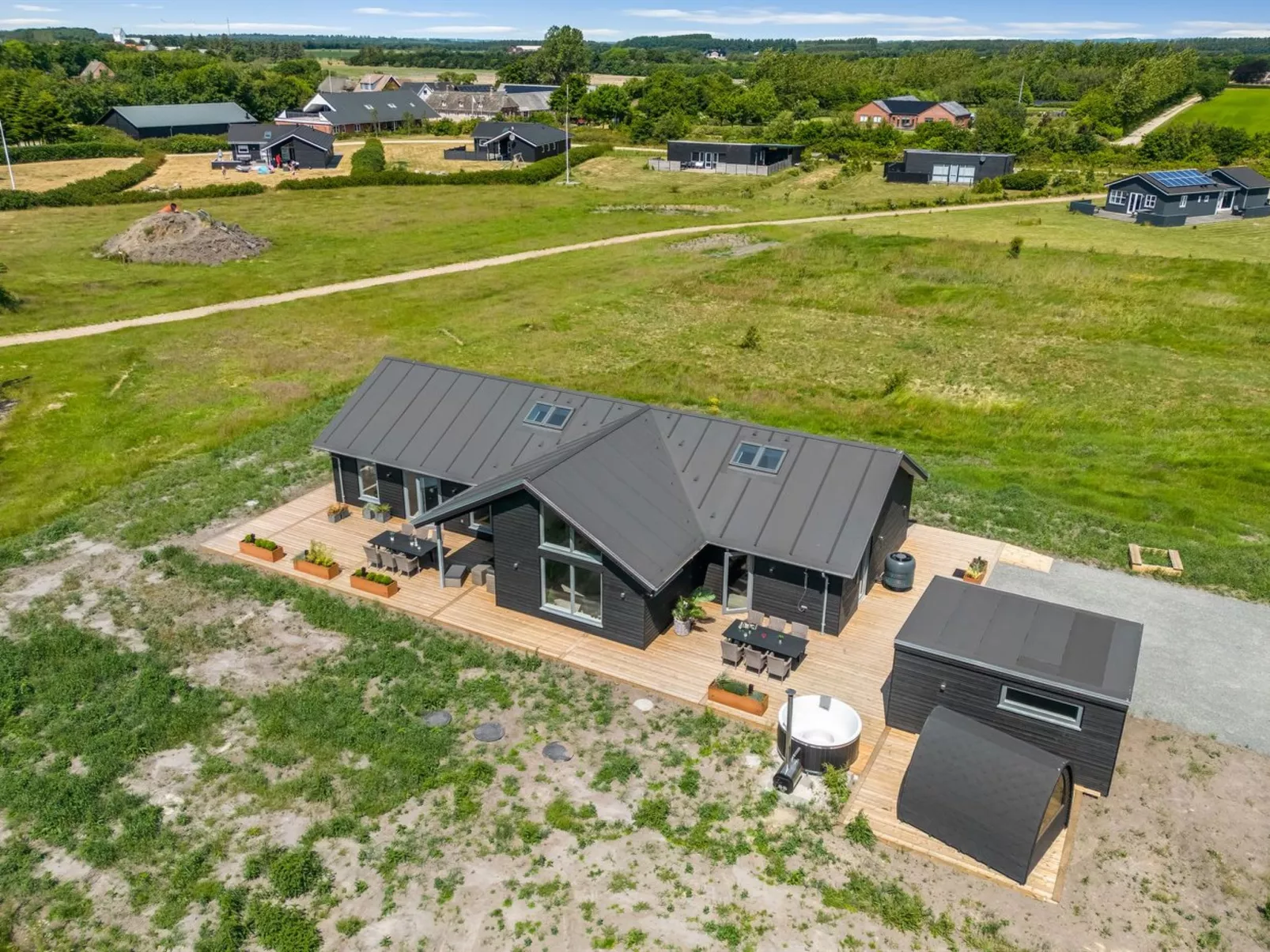 "Måns" - 500m to the fjord-Buiten