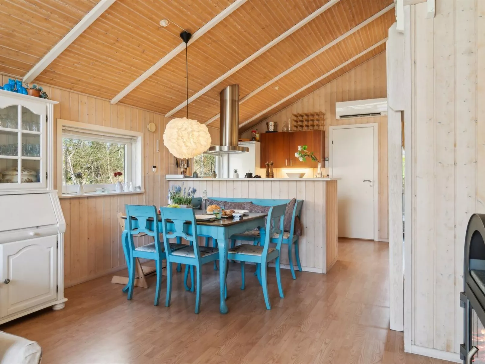 "Amola" - 1.6km from the sea-Binnen