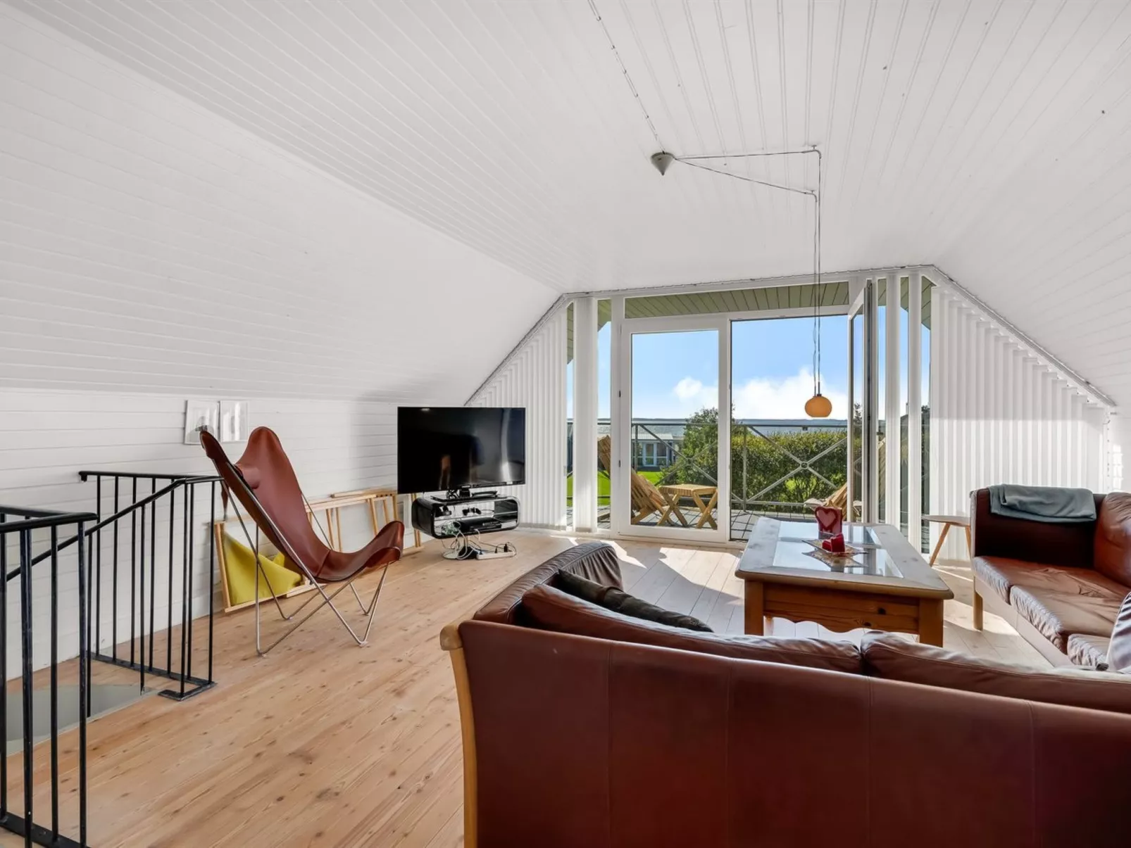 "Dunja" - 200m to the fjord-Binnen