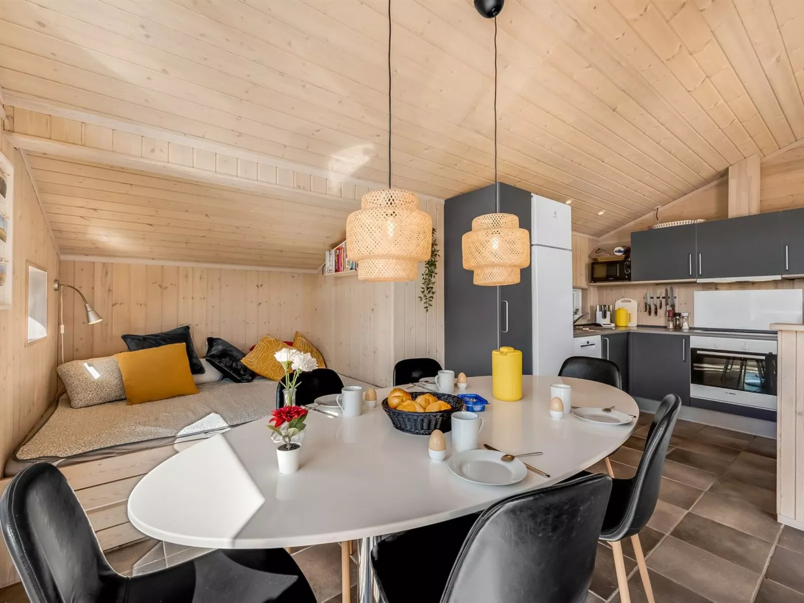 "Floriana" - 650m from the sea-Binnen