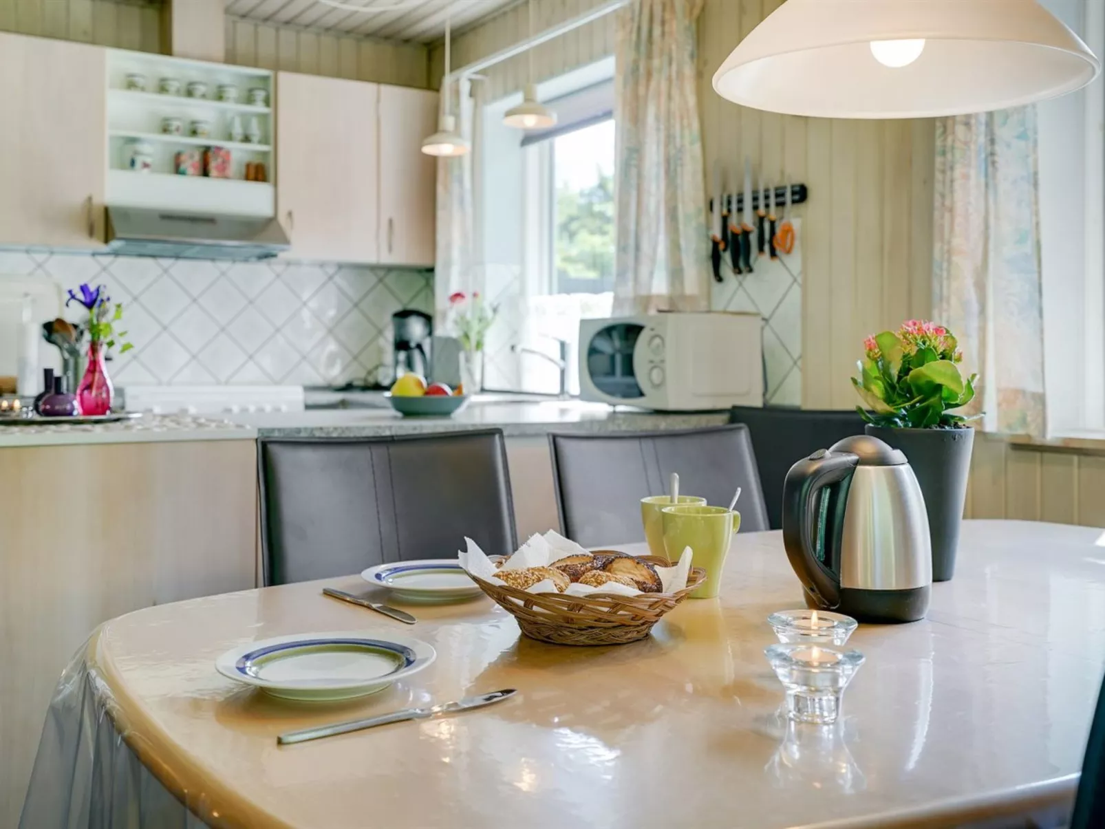 "Suni" - 400m from the sea-Binnen