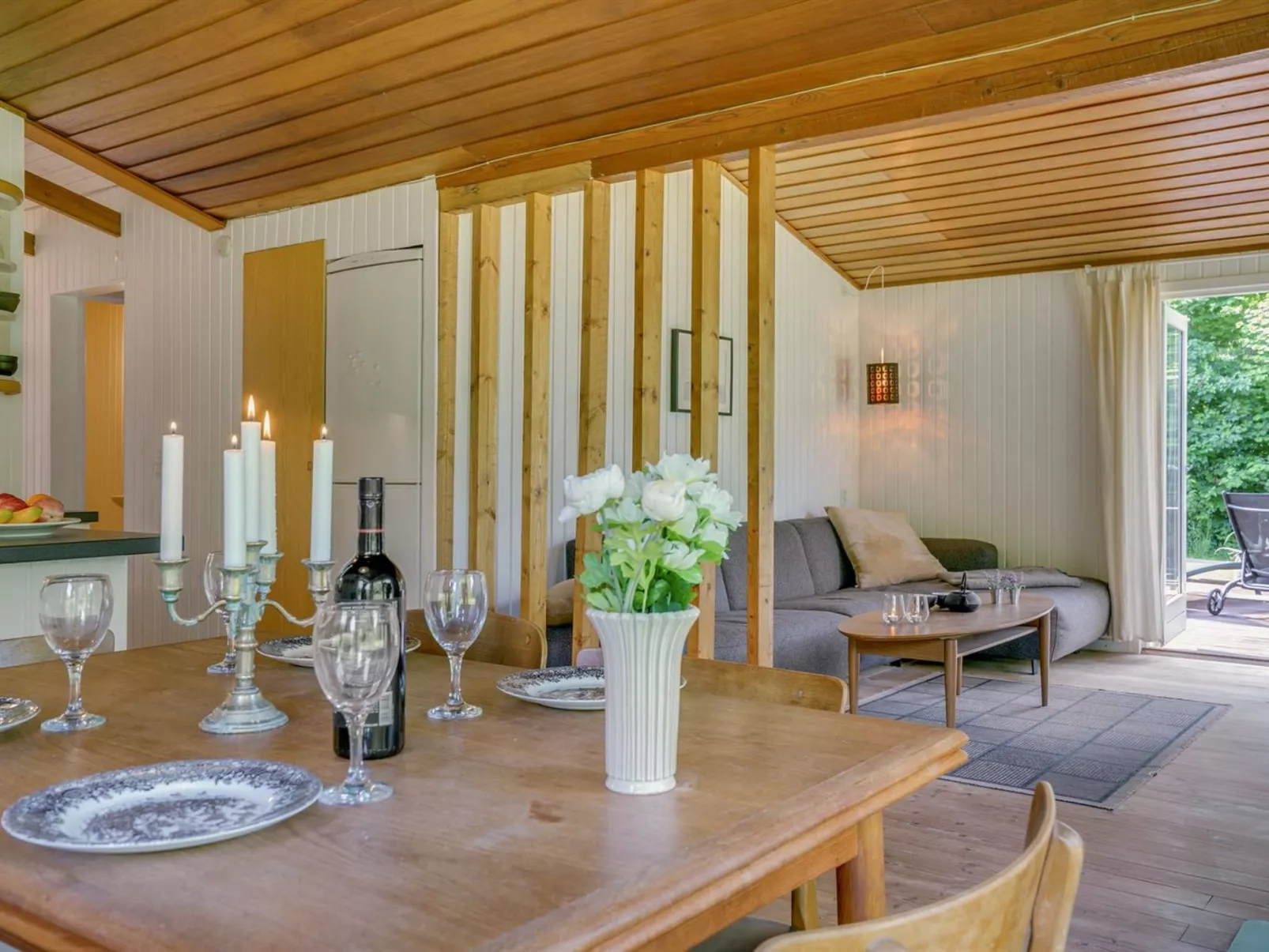 "Lucie" - 1.5km from the sea-Binnen