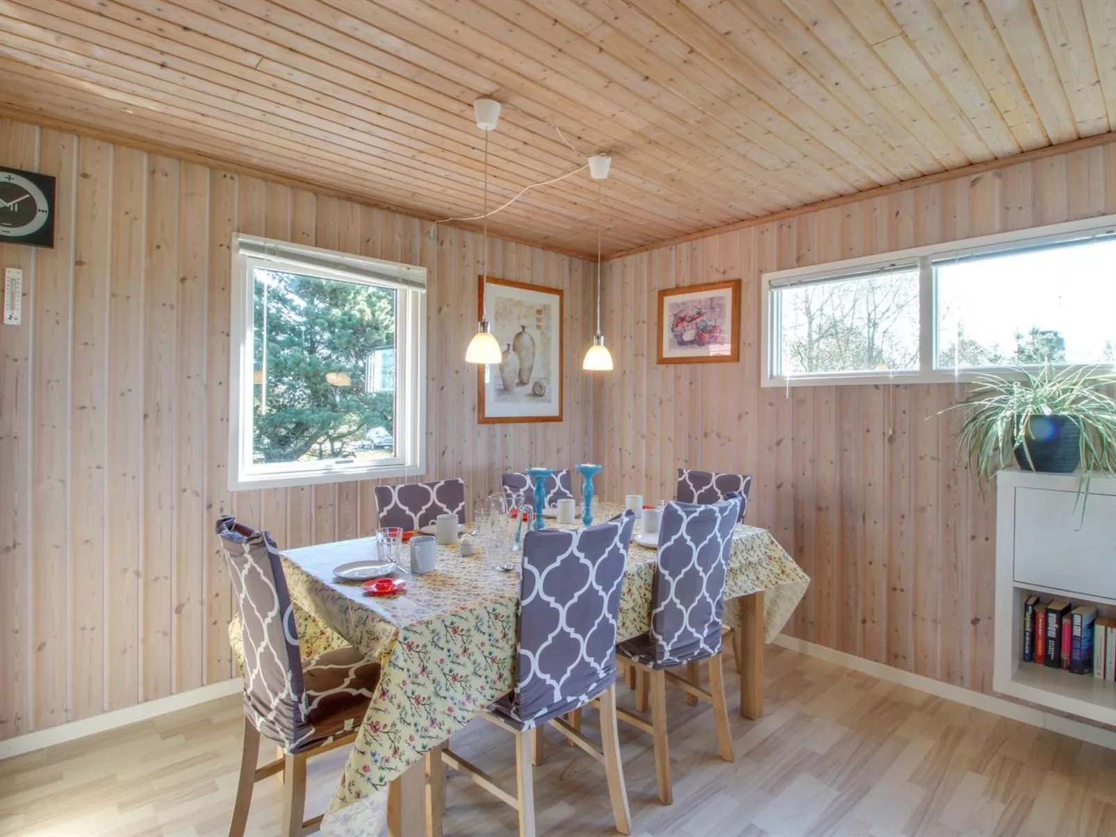 "Yanne" - 400m from the sea-Binnen