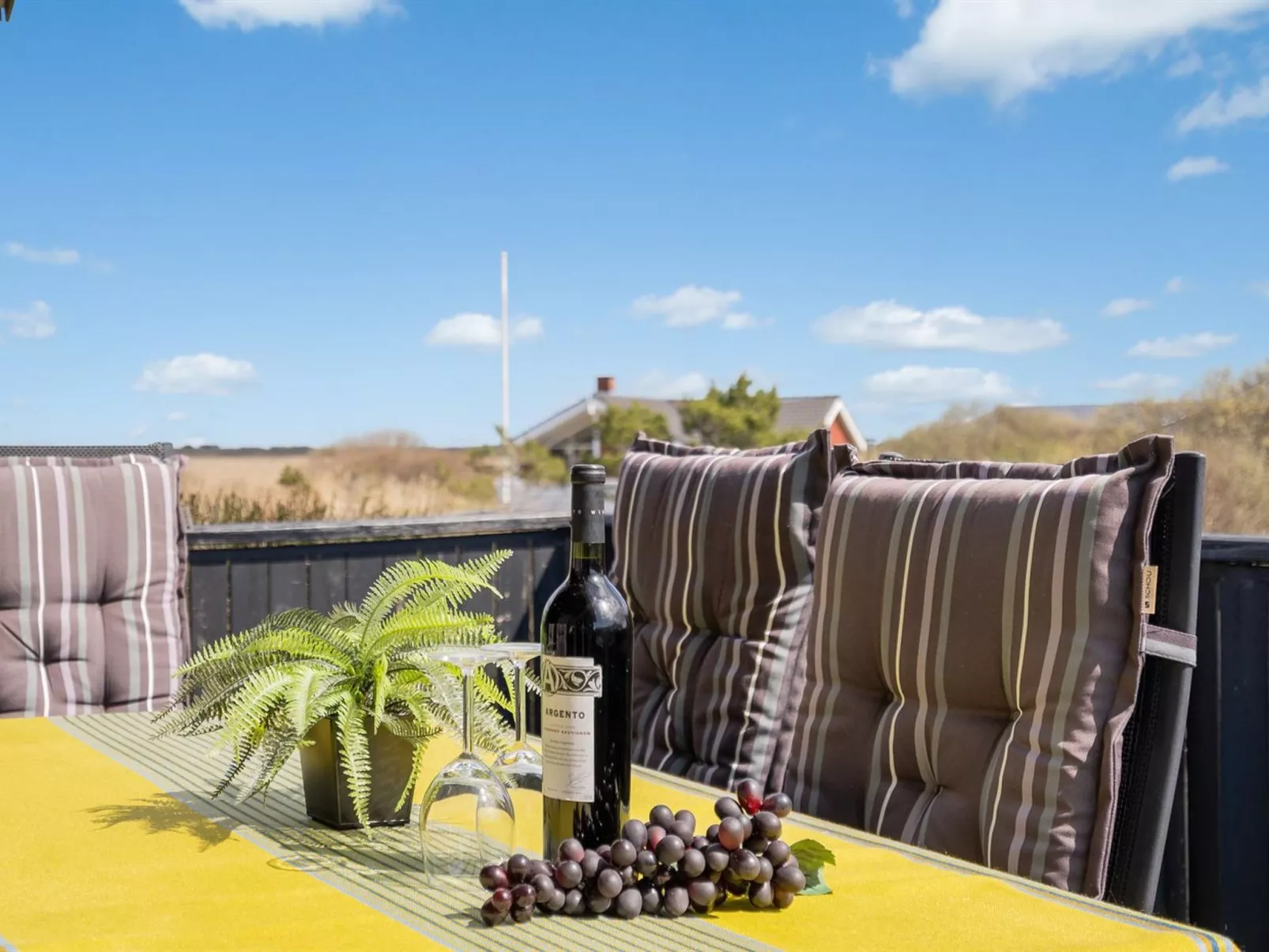 "Elmine" - 700m from the sea-Buiten