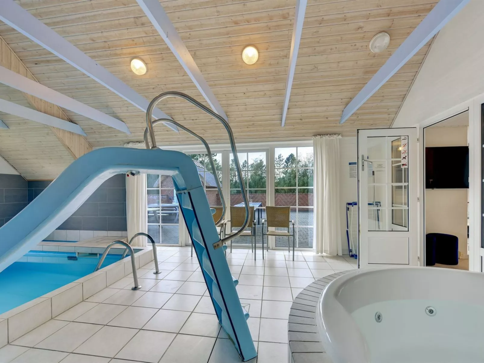 "Jorkin" - 1.8km from the sea-Buiten