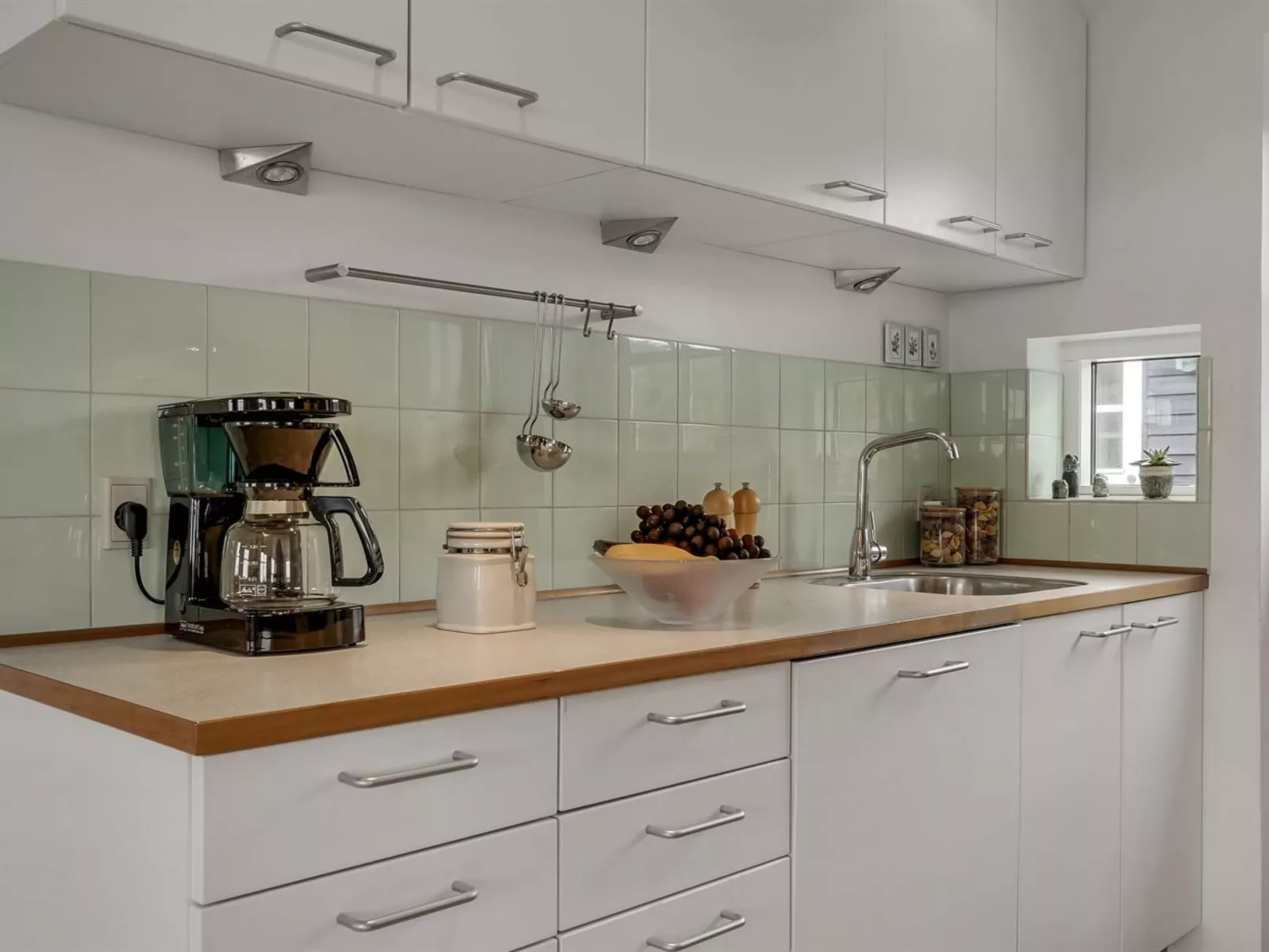 "Soria" - 300m from the sea-Binnen