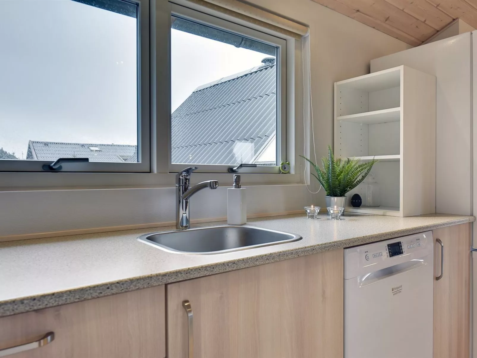 "Hinz" -  from the sea-Binnen