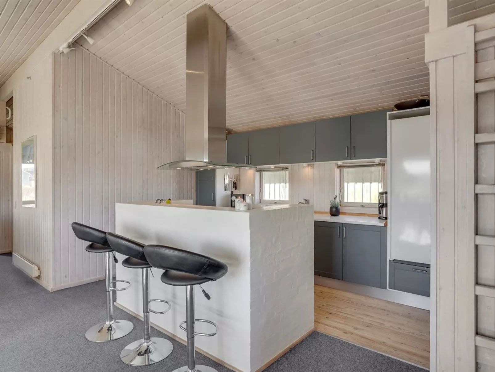 "Fanney" - 100m from the sea-Binnen