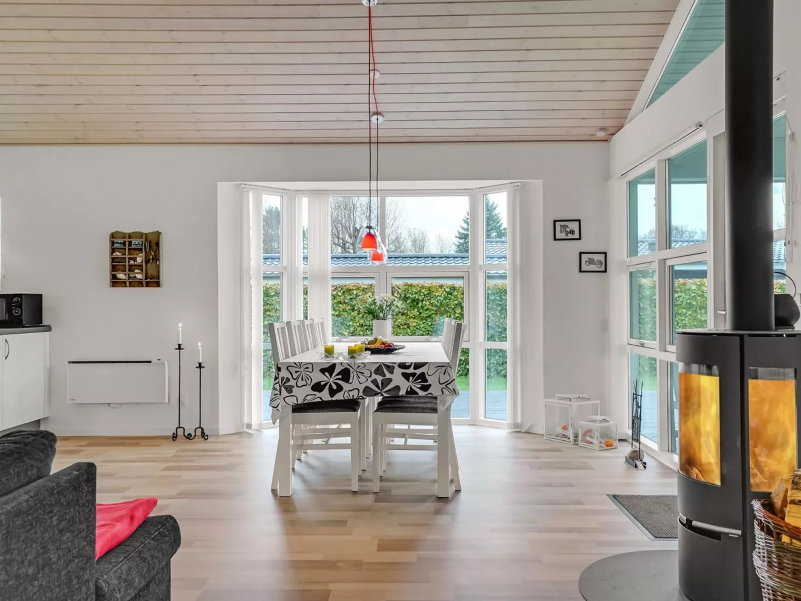 "Ayen" - 1.5km from the sea-Binnen