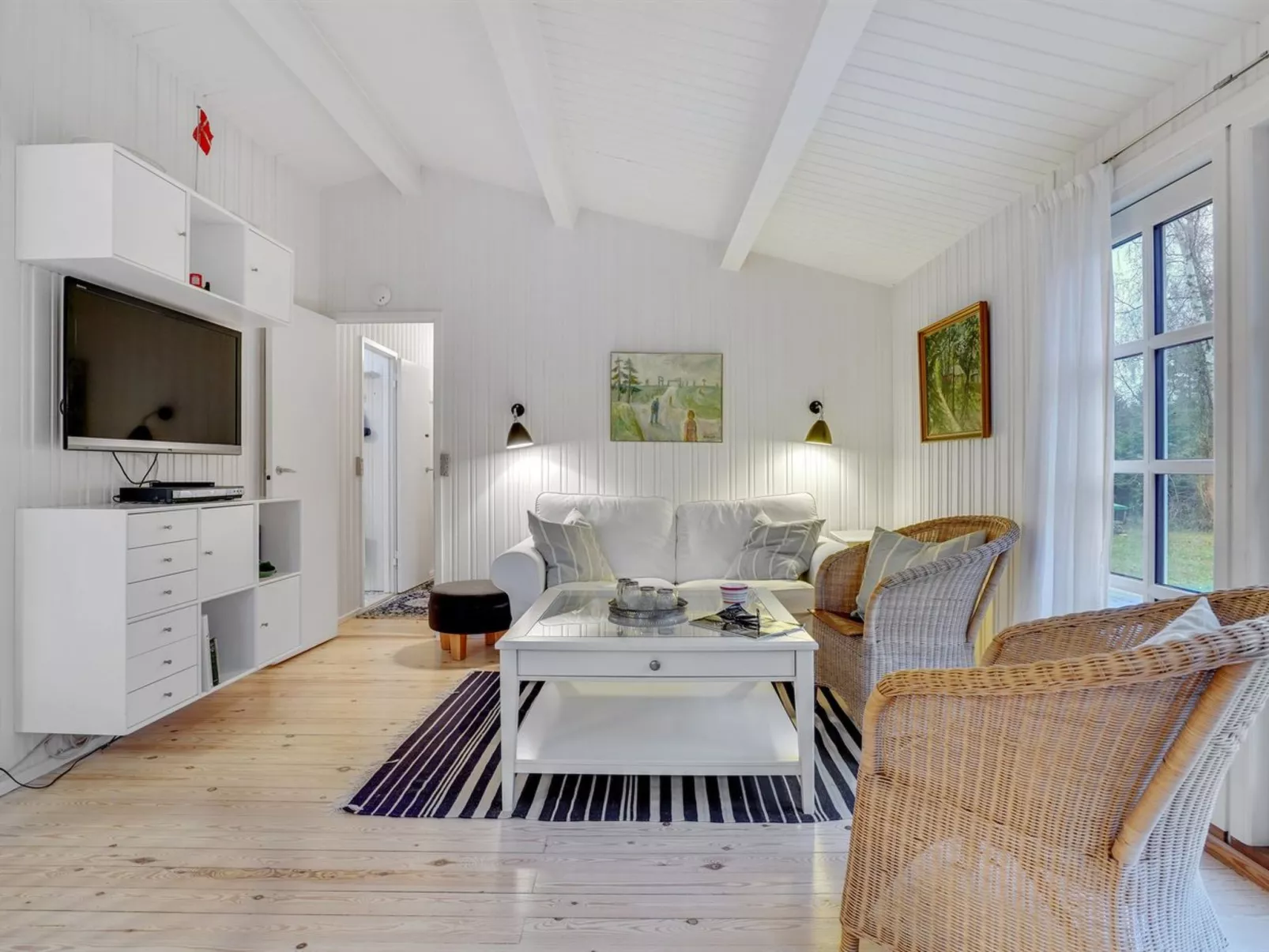 "Fjola" - 200m from the sea-Binnen