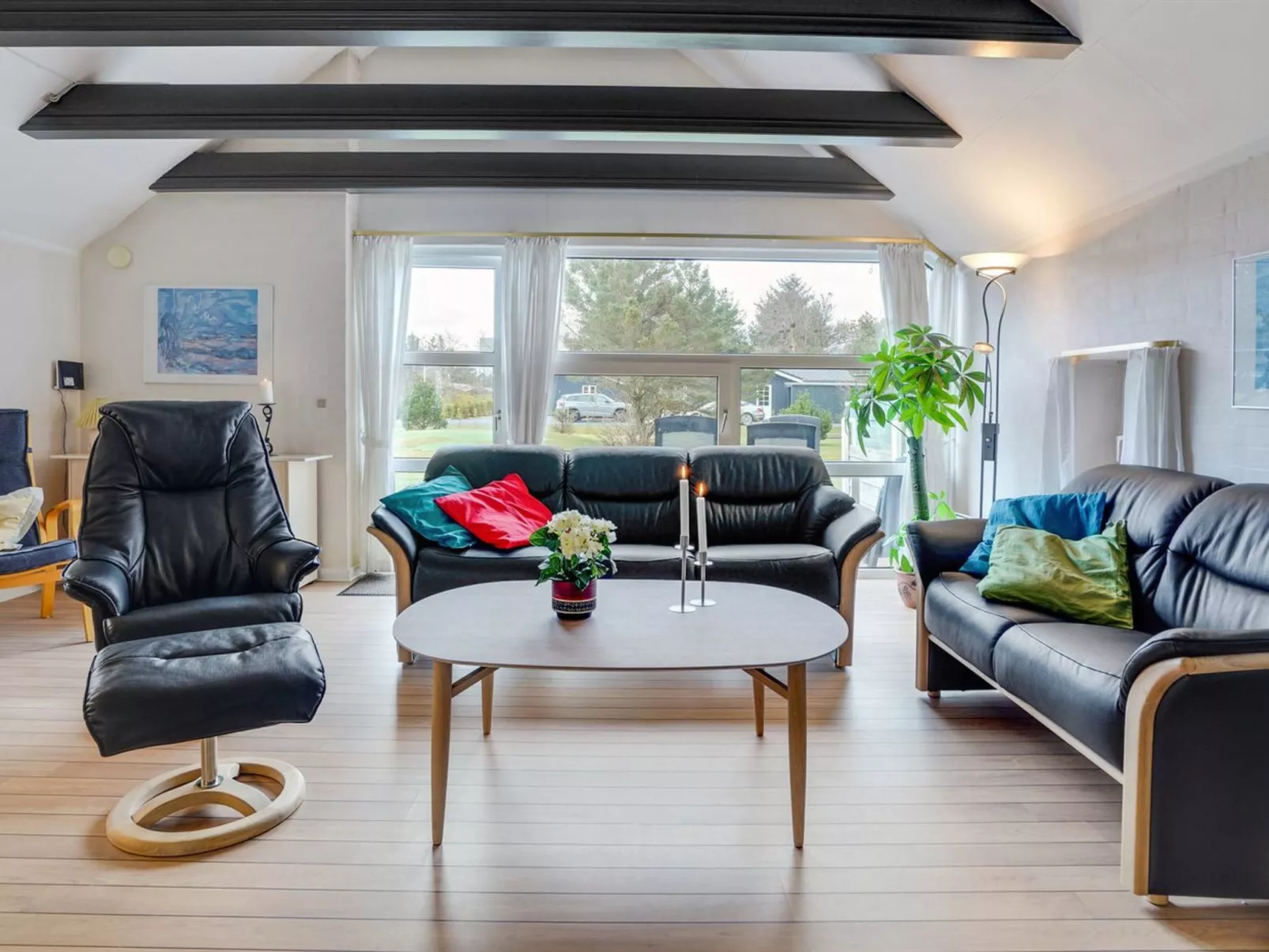 "Swening" - 2.1km from the sea-Binnen