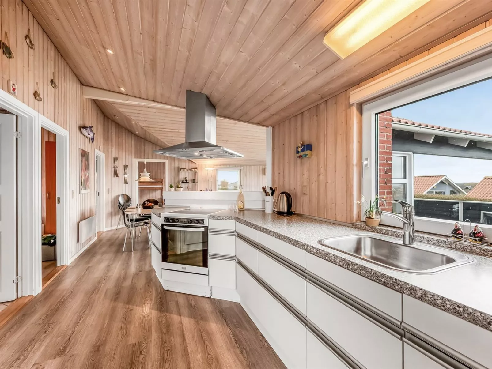 "Loviisa" - 300m to the fjord-Binnen