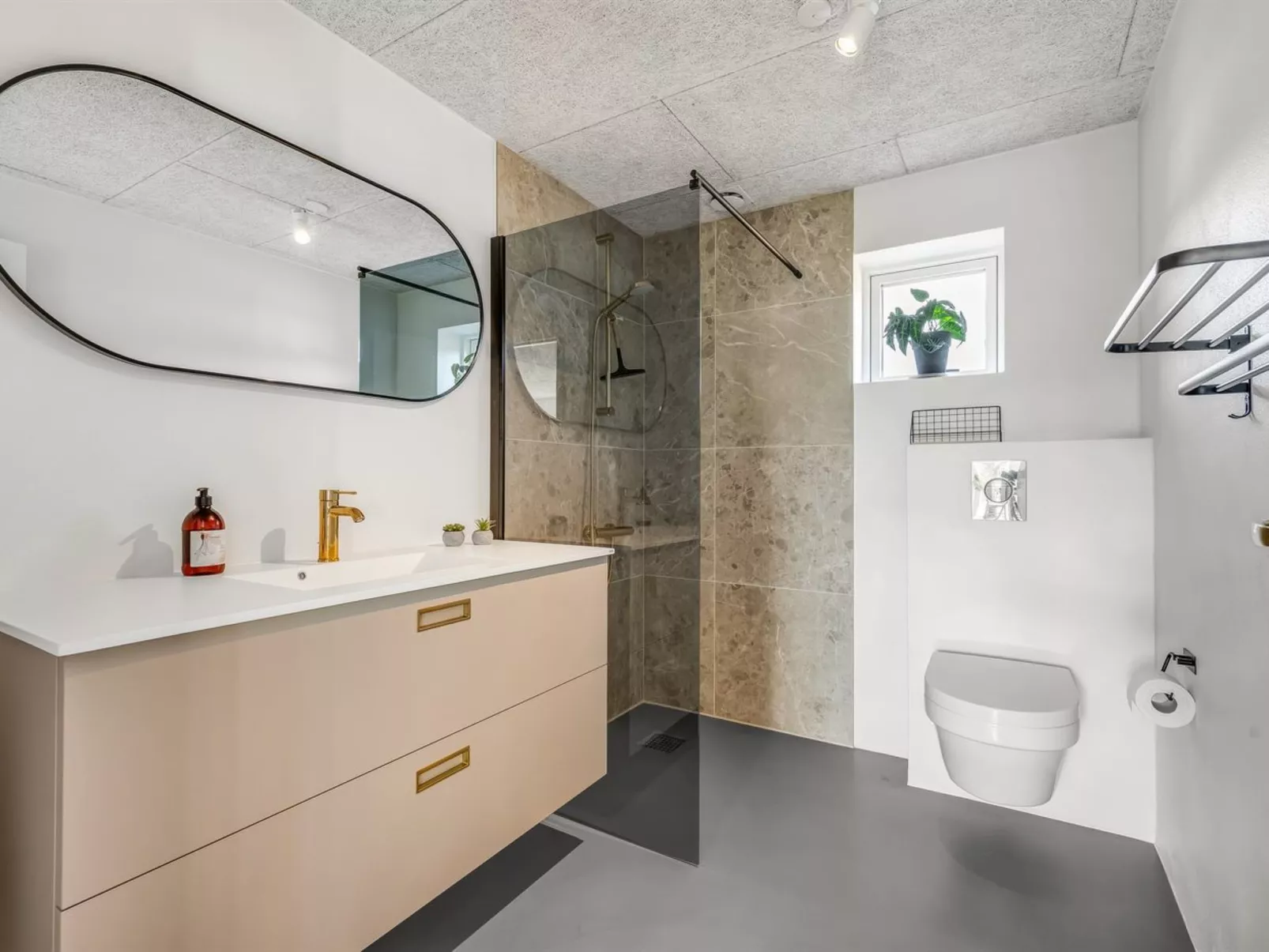 "Gunny" - 500m to the fjord-Binnen