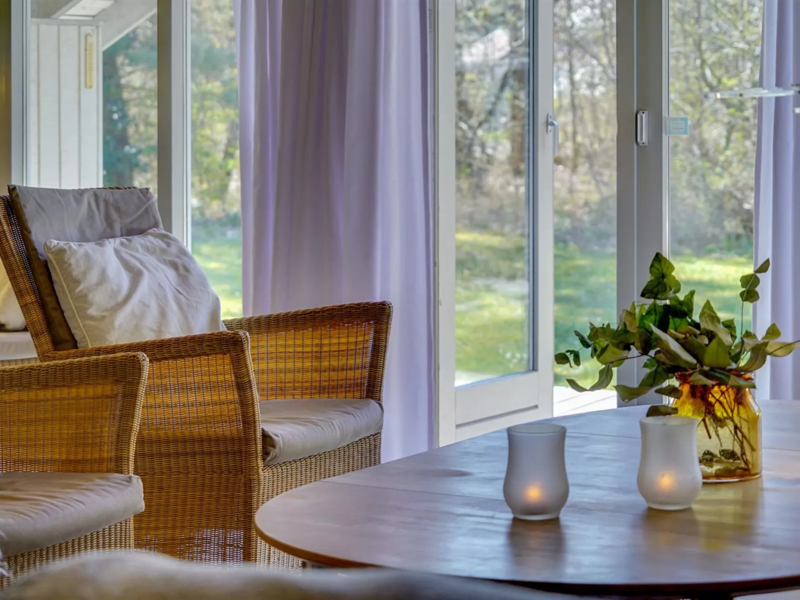 "Erly" - 500m from the sea-Binnen