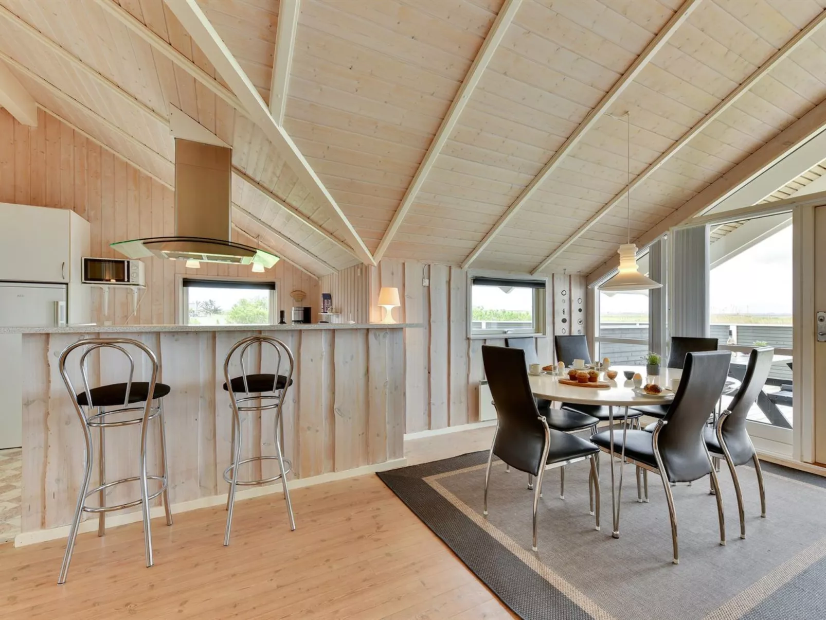 "Valea" - 300m to the fjord-Binnen