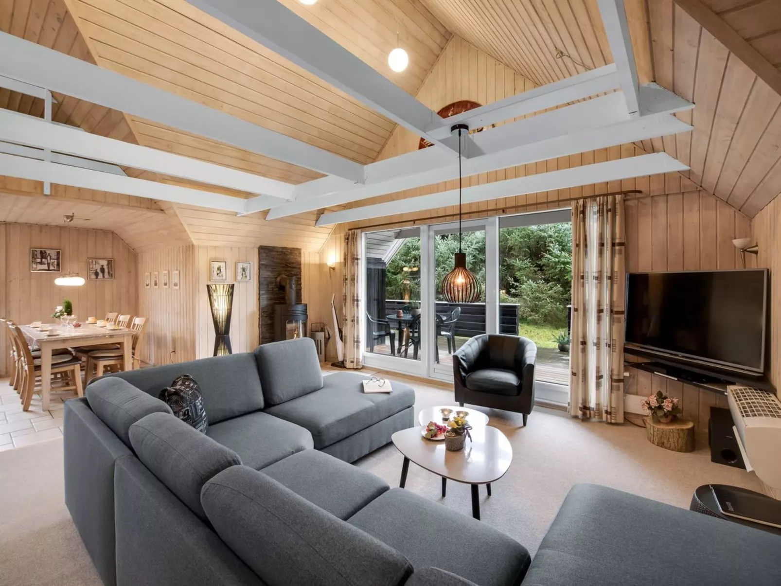 "Patrik" - 1.4km from the sea-Binnen