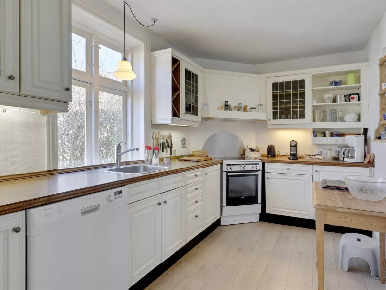 "Anina" - 400m from the sea-Binnen